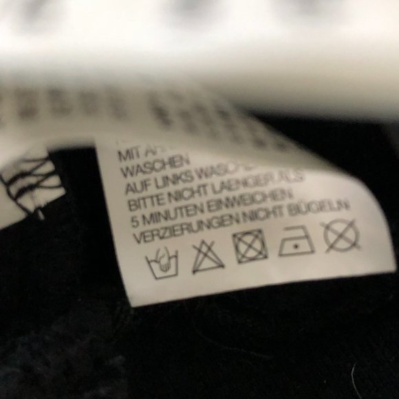 Izzue Black Sweatshirt - Picture 9 of 9